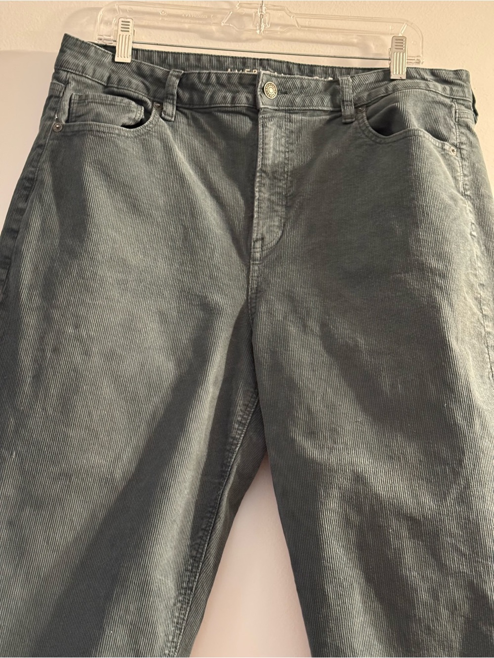 American Eagle Outfitters Mom straight leg Corduroy Jeans - Green size 16